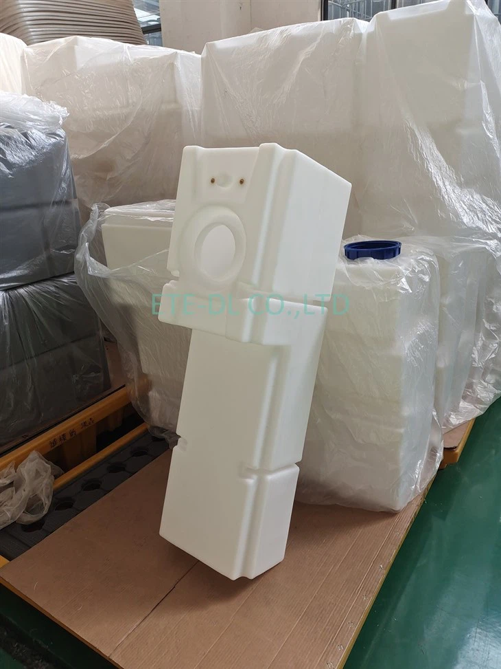 Vandplaststank